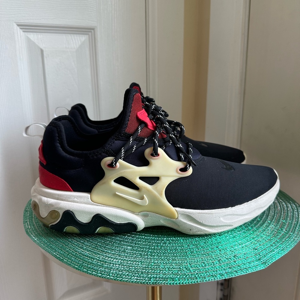 Nike React Presto 'Chatty Matador' Sneakers